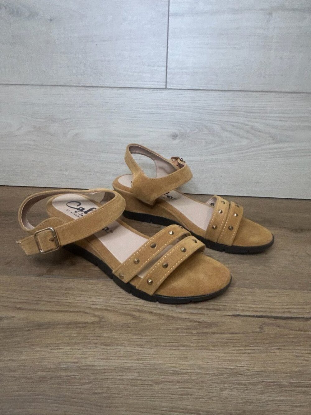 Callisto Plush Low Wedge Tan 6M